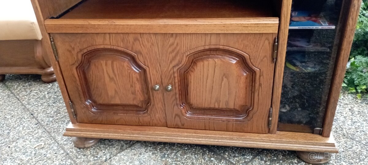 Rustikálna skrinka pod televízor - 10