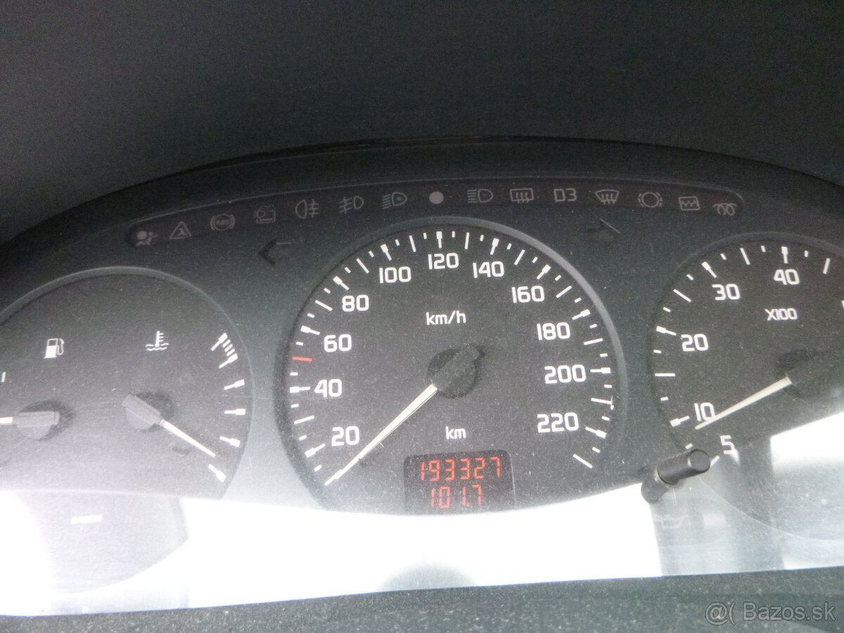 Renault megane 1,4i 1997 - 10