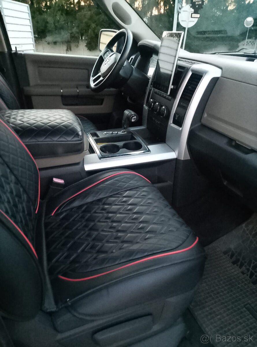 Dodge Ram 5,7 Hemi rok 2013 - 10
