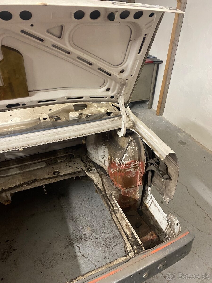 Darujem za odvoz bmw e30 - 10