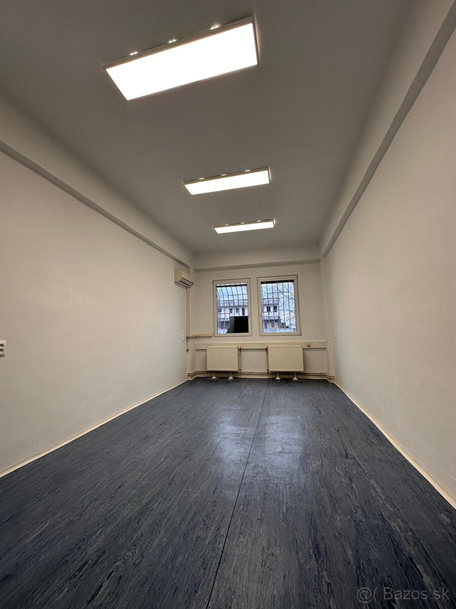 Polyfunkčná budova Petržalka - 10