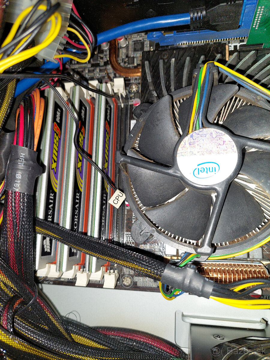 Stolný počítač Asus P6T Deluxe - 10