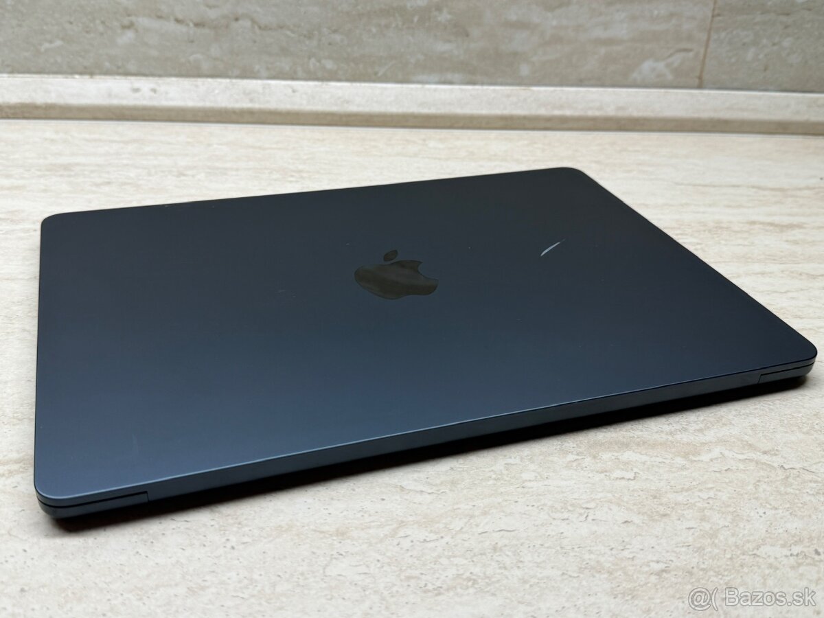 Apple MacBook Air 13,6" (2022) / M2 / 8GB / 512GB - 10