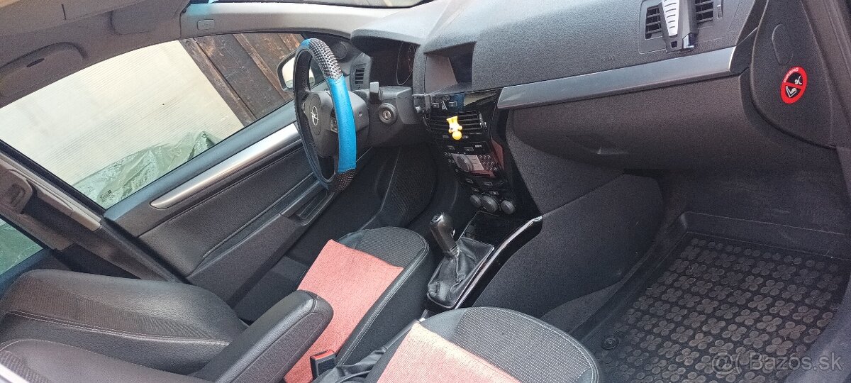 Opel Astra h - 10