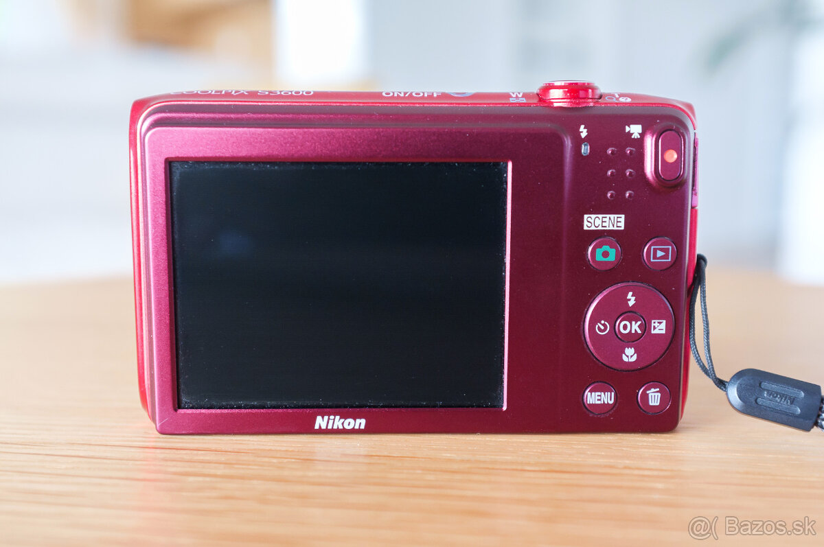 Nikon Coolpix S3600 - 10