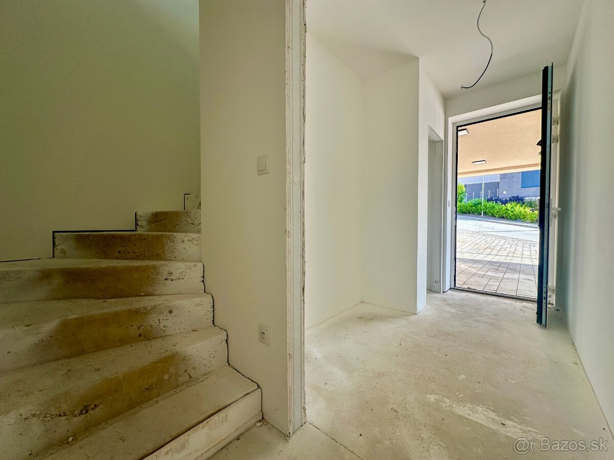 PREDAJ - Apartmán s terasou a parkovaním - Bojnice - 10