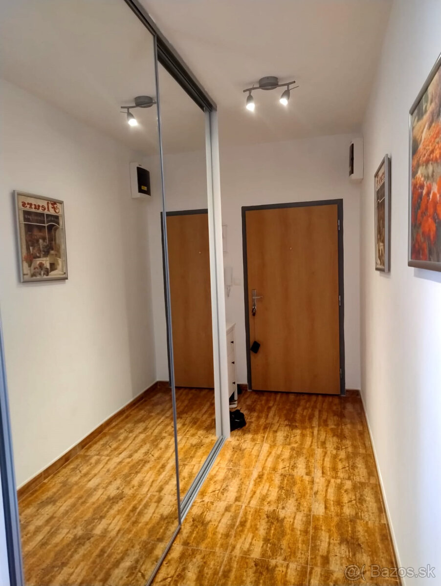 SENEC – NA PREDAJ moderný veľkometrážny 2 izbový byt s loggi - 10