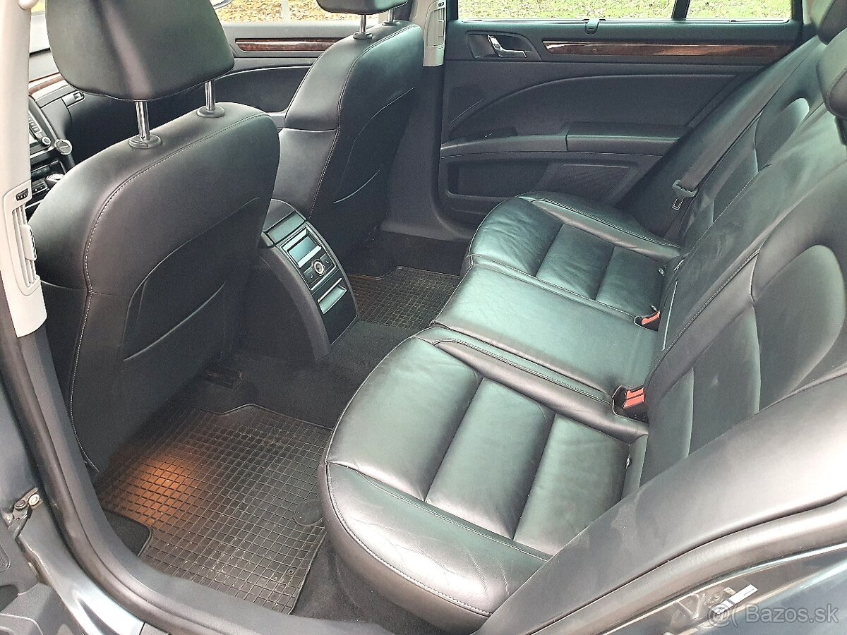 Škoda Superb Combi 1.6 TDI CR DPF Elegance - 10