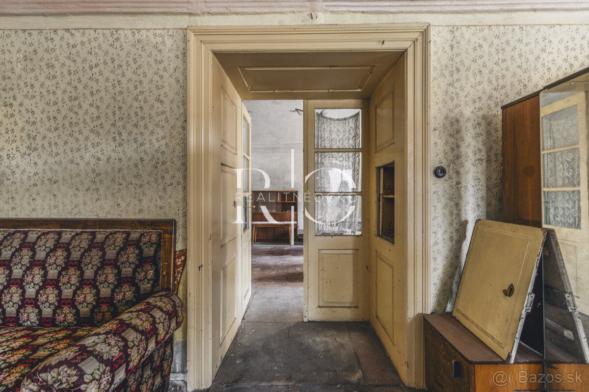 Na predaj Historická kúria , Partizánska Ľupča okr. LM - 10