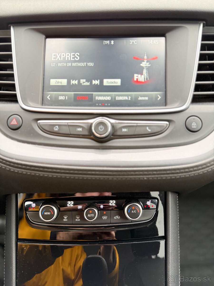 Opel Grandland X 1.2 Turbo - 10