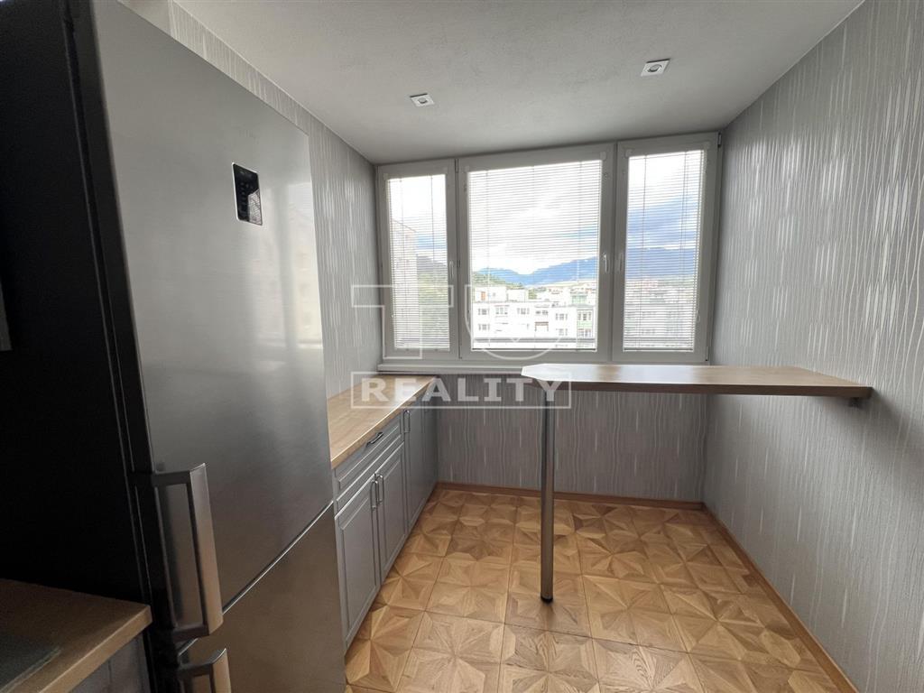 3 izbový byt na predaj na sídlisku Podbreziny. - 10