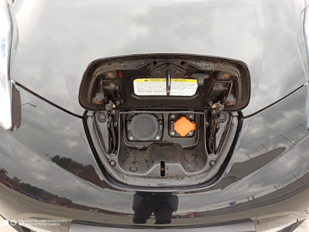 Nissan leaf r.v.2011 - 10