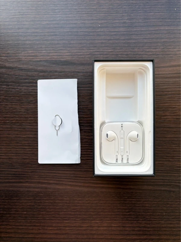 iPhone 11 Pro + Apple Sluchátka EarPods - 10