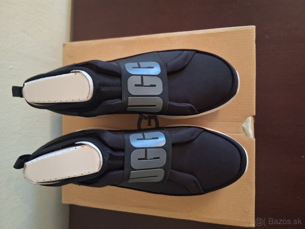 UGG Sneaker Black veľkosť 38 - 10