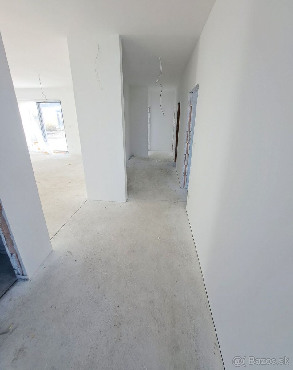 Predaj novostavby 4i RD, Tomášov, Okružná ul. - 10