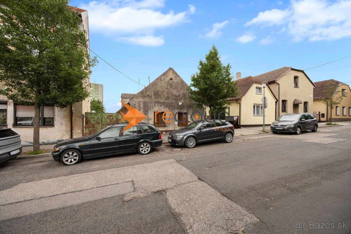 STARŠÍ 3 IZBOVÝ RODINNÝ DOM, RAČA- ALSTROVA - 10