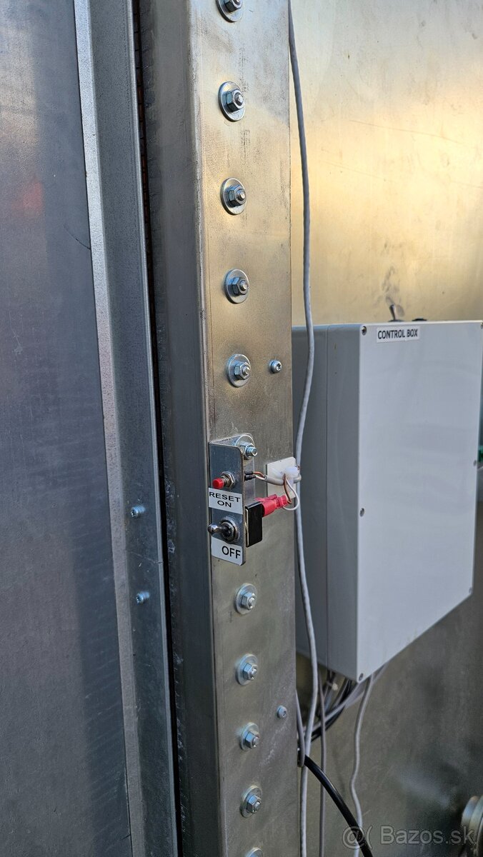 Bezpecnostna komora - 10