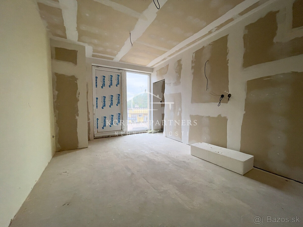 NOVÁ CENA Nadštandardný rodinný dom so začatou rekonštru - 10