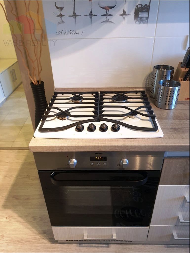 Na prenájom moderný zariadený 2 izbový byt po kompletnej - 10