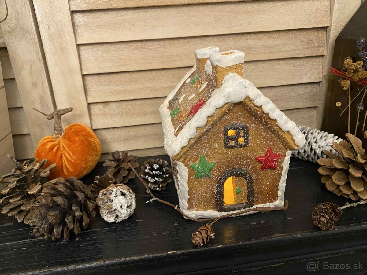 Svietiaci perníkový domček - 10