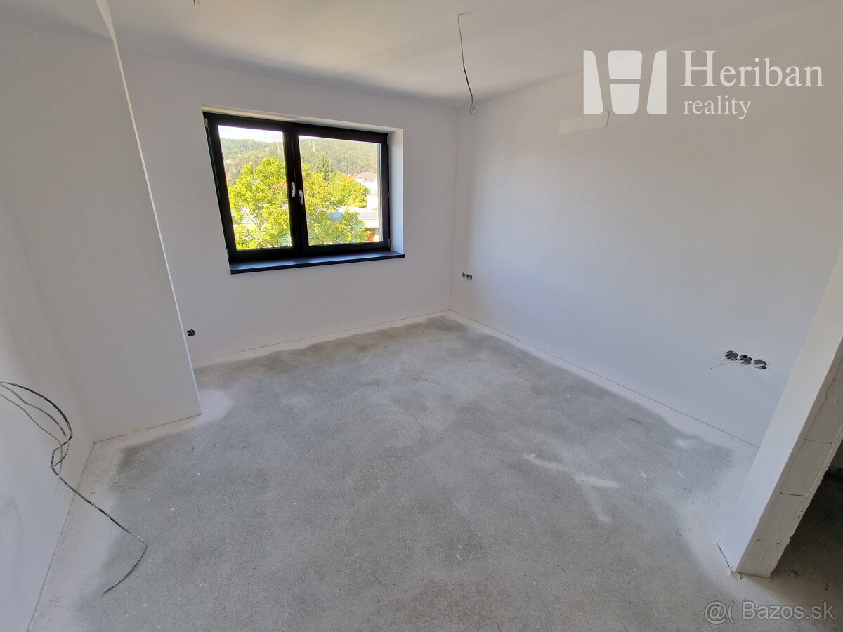 5 izb.RD+4 ár.pozemok, nová kvalitná rek.,Jazdecká ul, Sever - 10