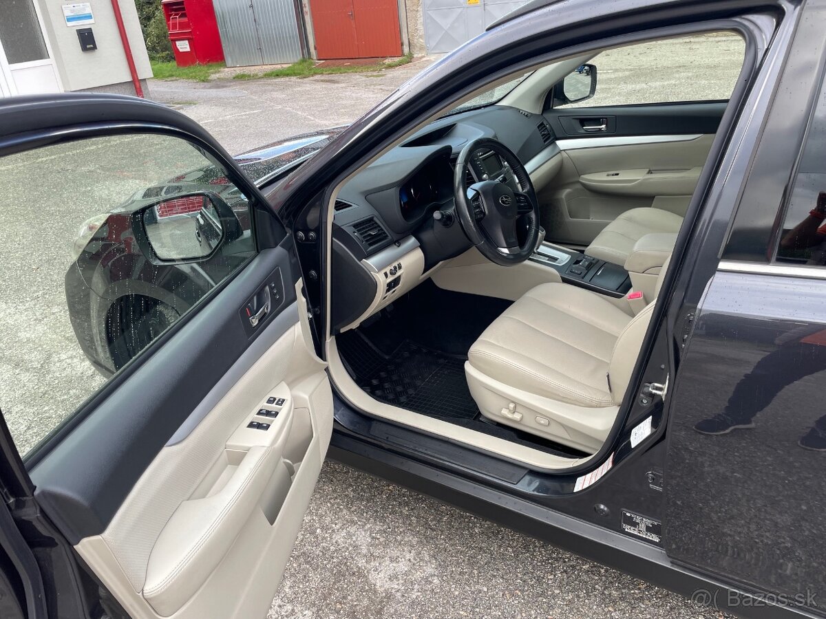Subaru Legacy Outback 2,0 D CVT 150k - 10