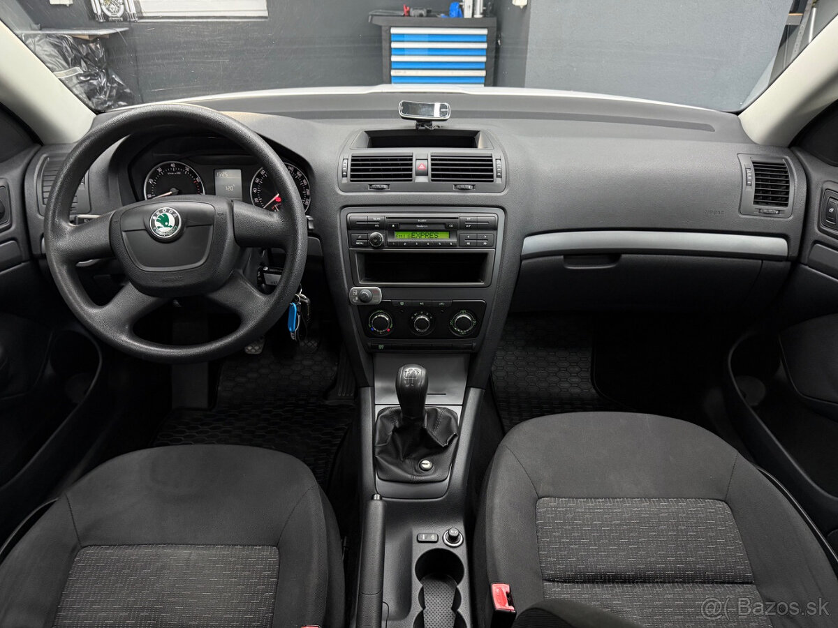 Škoda Octavia 1.6 MPI Family - 10