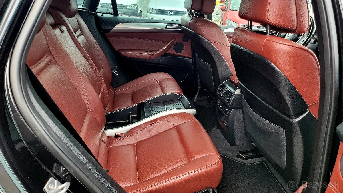 BMW X6 xDrive 30d ,155 kw ,A8 - 10