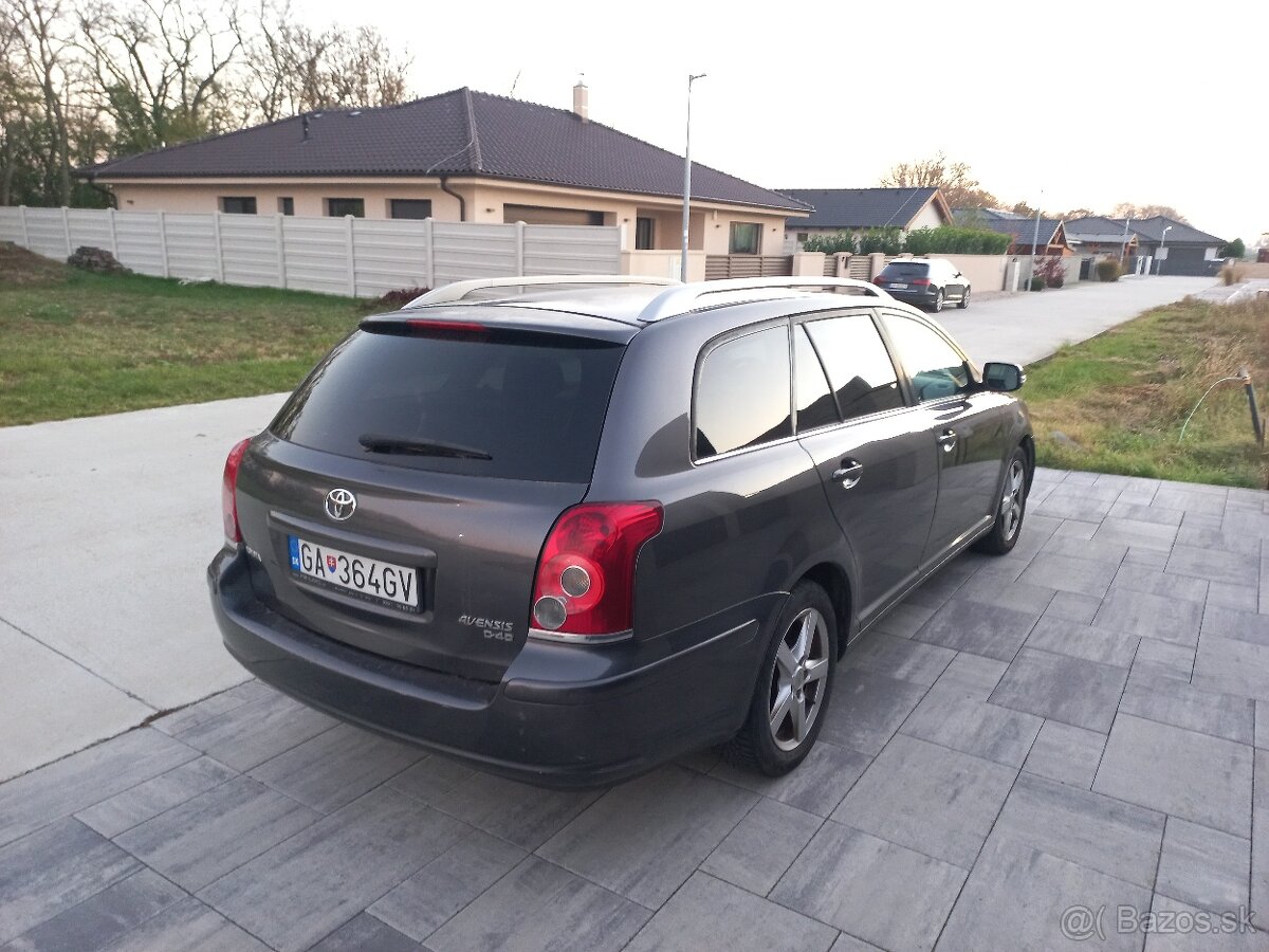 Predam Toyota Avensis combi 2.2 D4D - 10