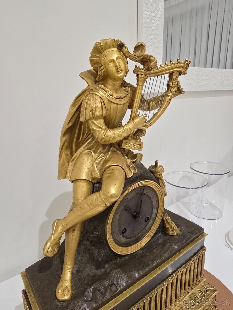 Krasne starožitný hodiny zlatene - 10