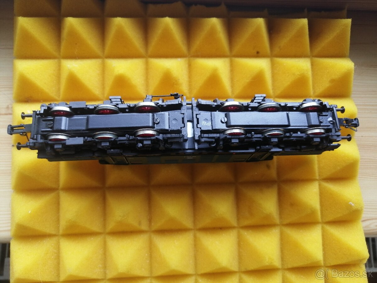 Roco krokodýl HO. - 10