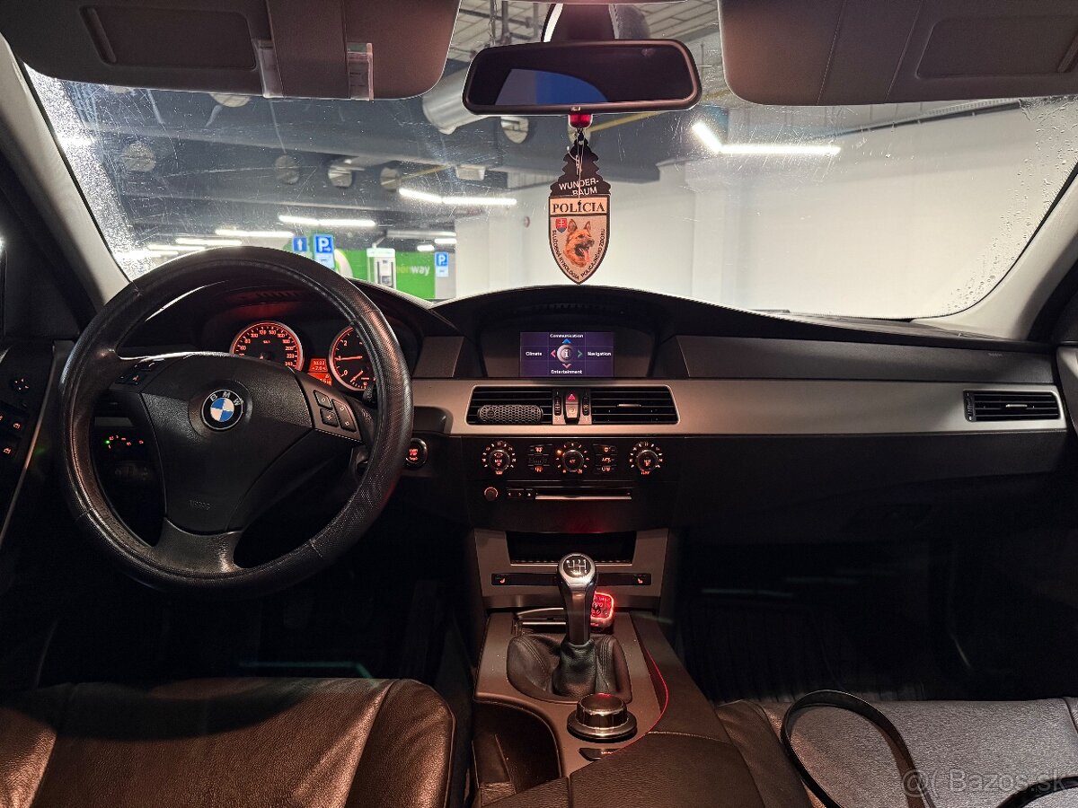 BMW E60 523i - 10