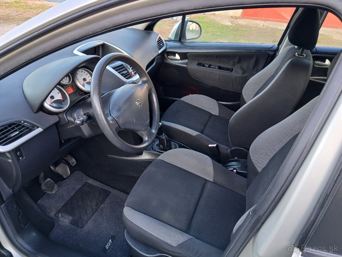 Peugeot 207 sw - 10