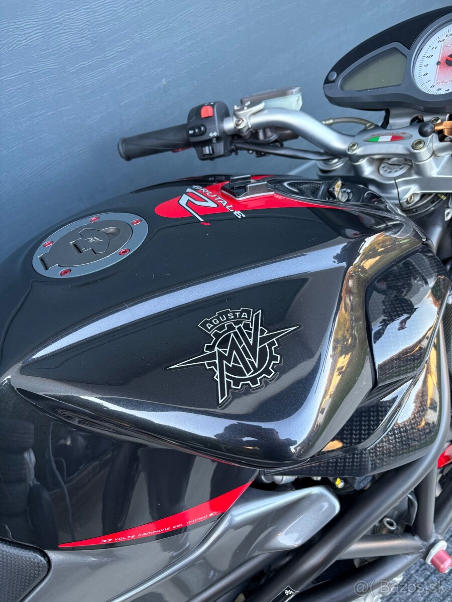 MV Agusta Brutale 910R - 10