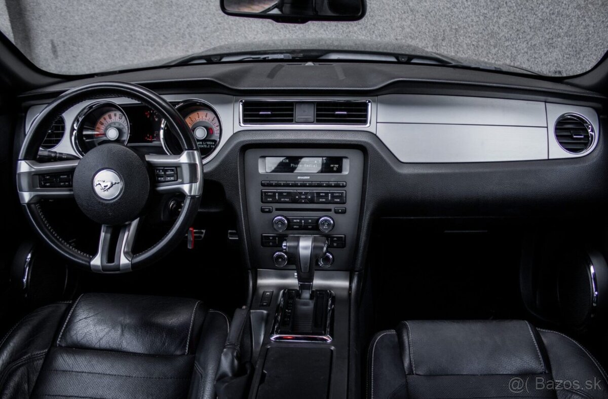 Ford Mustang 4.0L V6 - 10