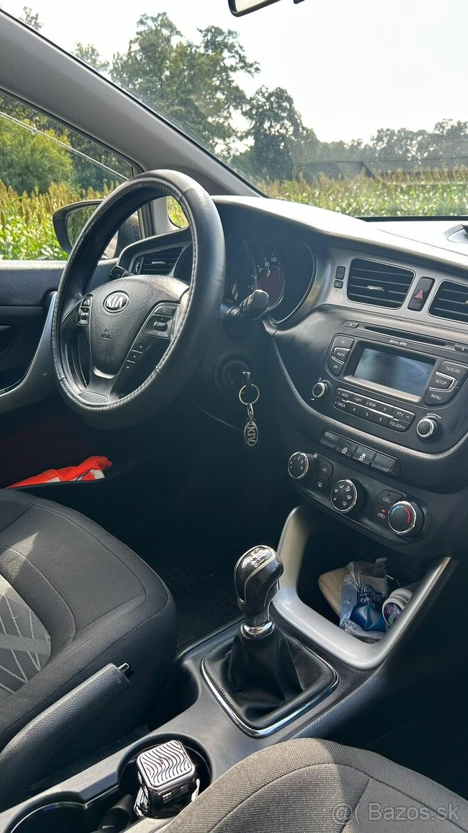 Kia ceed SW 1.6 CRDI 94KW - 10