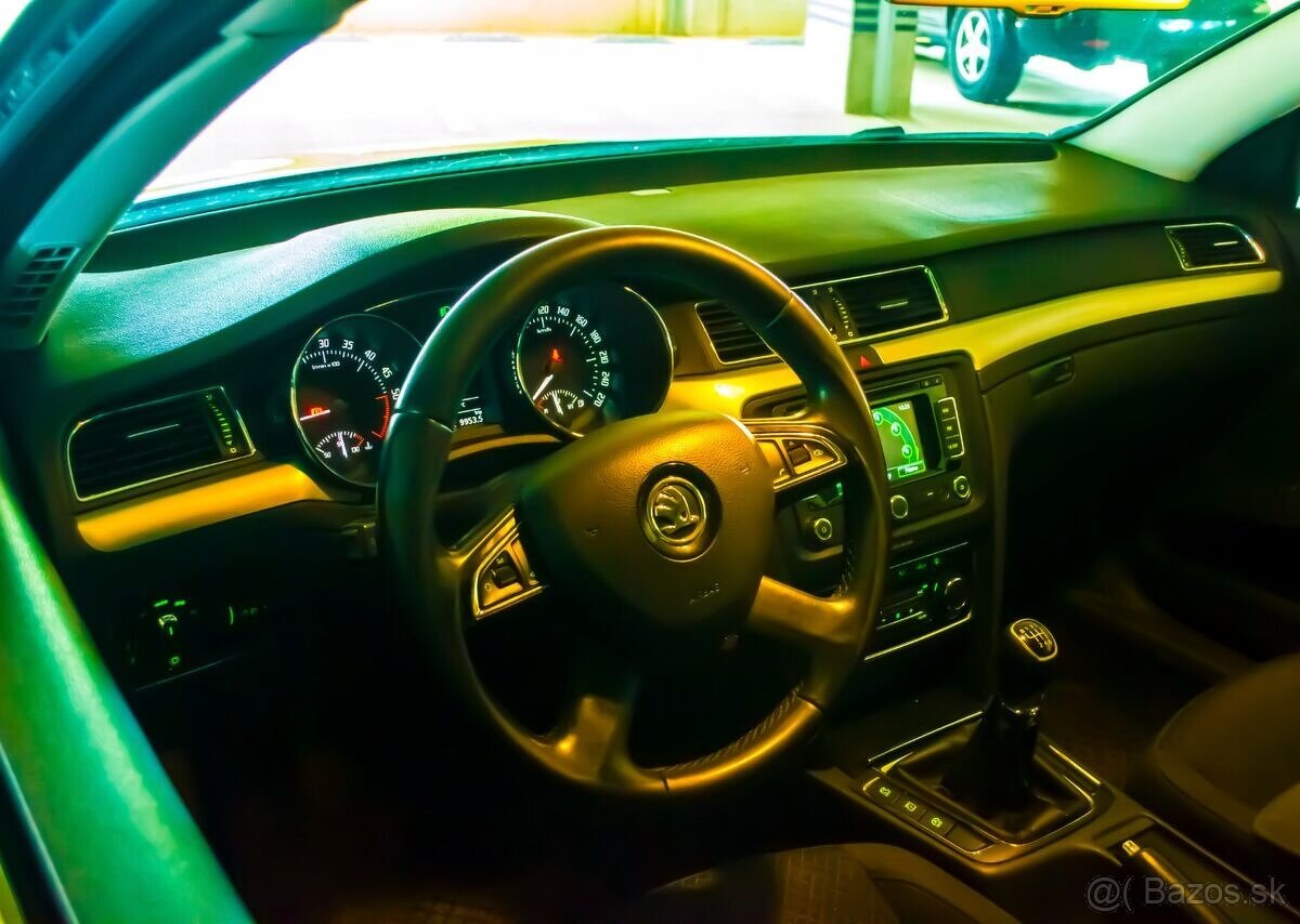 Škoda Superb Combi ambiente 2fl 3T 1.6 TDI - 10