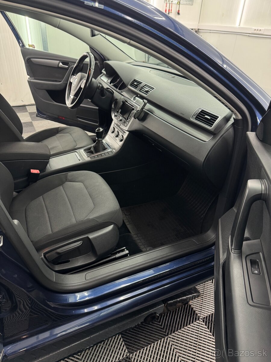 Volkswagen Passat 2.0 TDi - 10