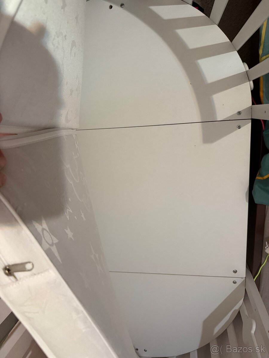 Rastúca houpajúca srdiečková postielka biela - 10