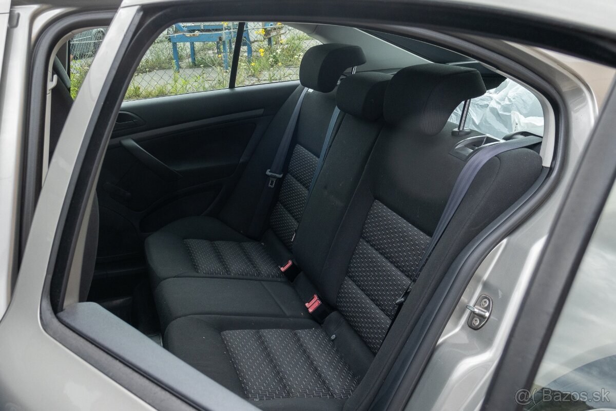 Škoda Octavia 1.6 MPI Ambiente - 10