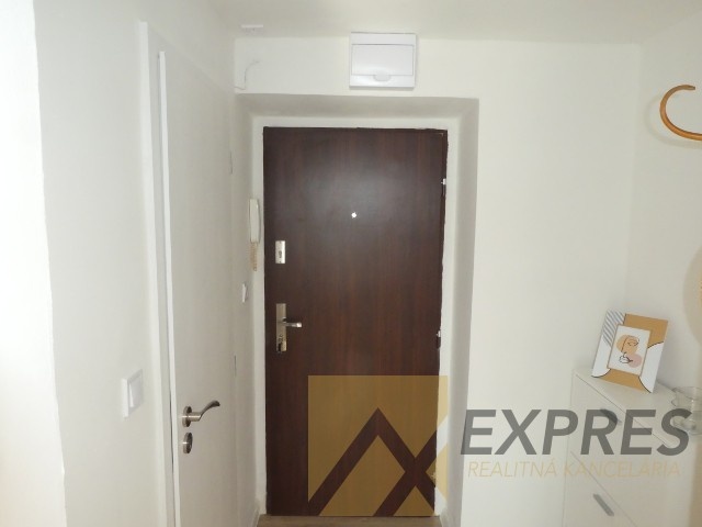RK EXPRES - na predaj 1 izbový byt v Handlovej. - 10