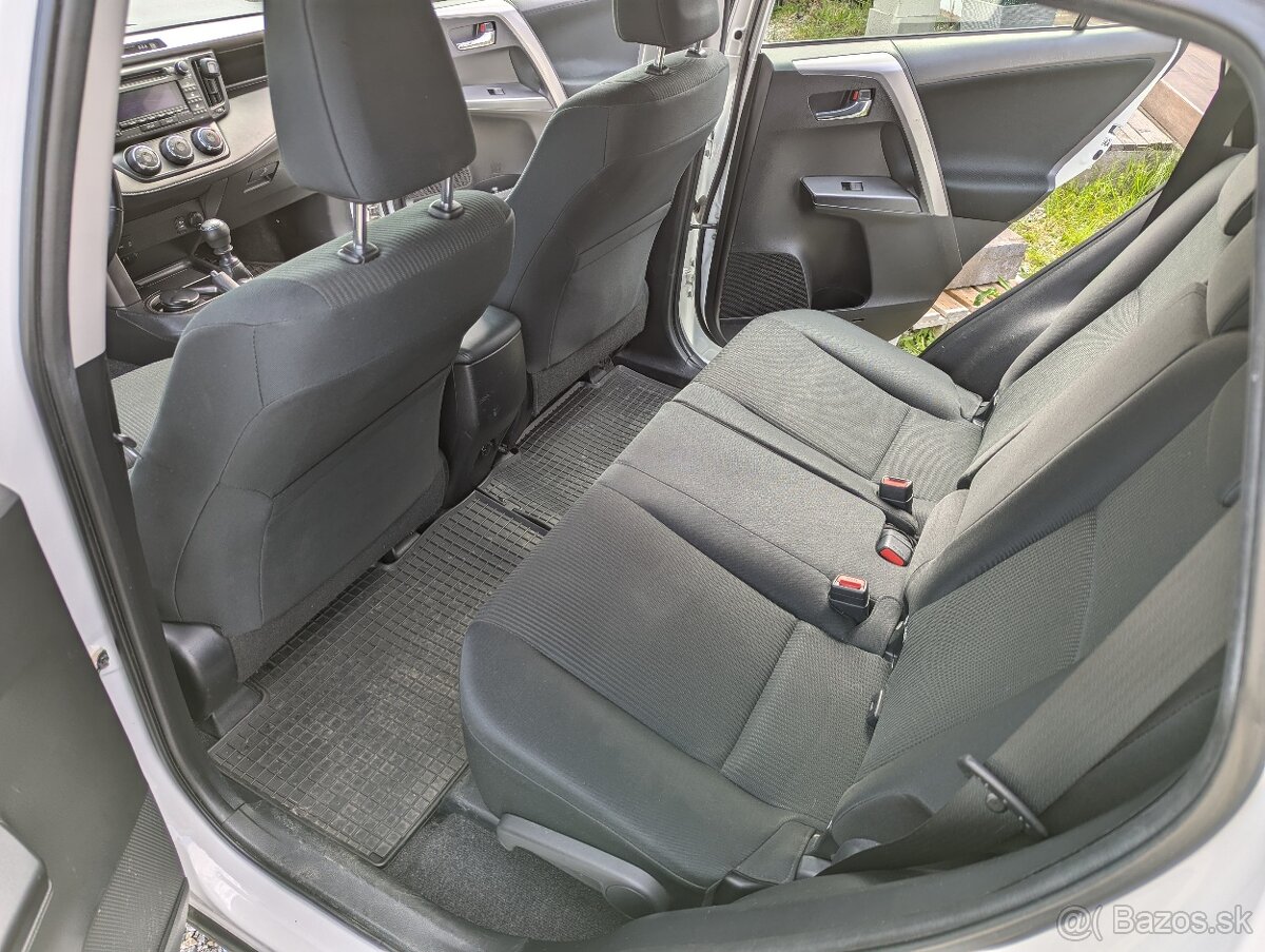 RAV4 2.0 l benzin 4x4 - 10