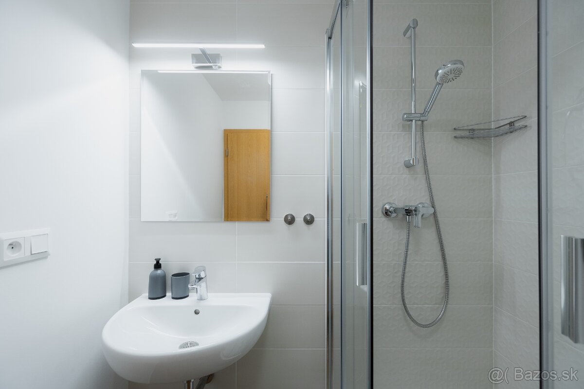 Kompletne zariadený apartmán v Bešeňovej - 10