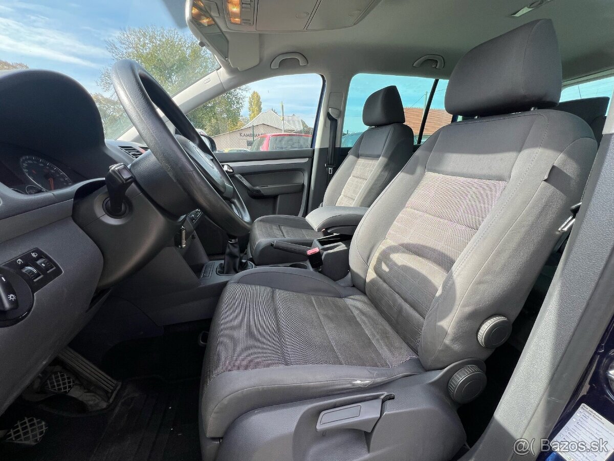 VW Touran 1.9 TDI diesel, 77kW, MT/6, rok:05.2006. - 10