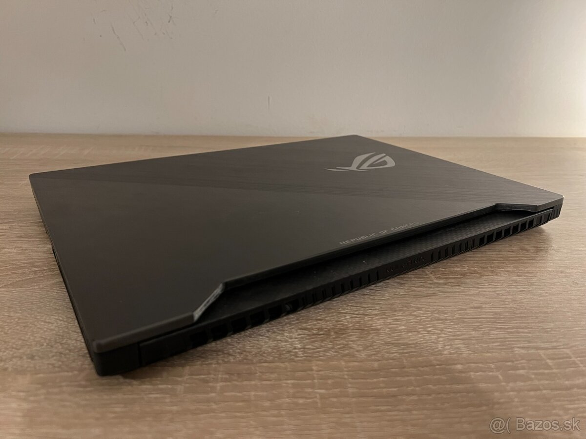 Herný notebook ASUS ROG STRIX SCAR II GL504GS - 10