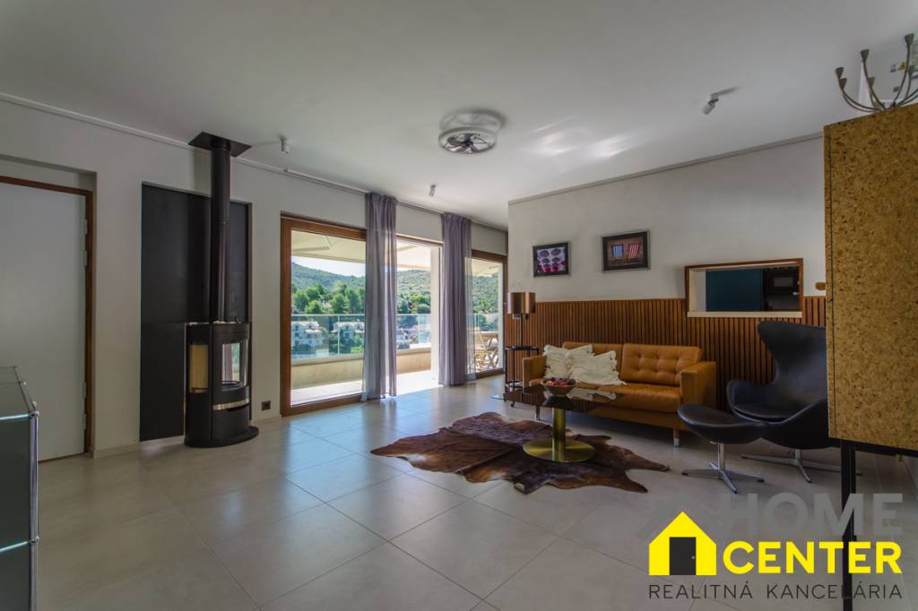 NA PREDAJ prekrásny novopostavený dom / 494 m²/ ostrov Brač, - 10