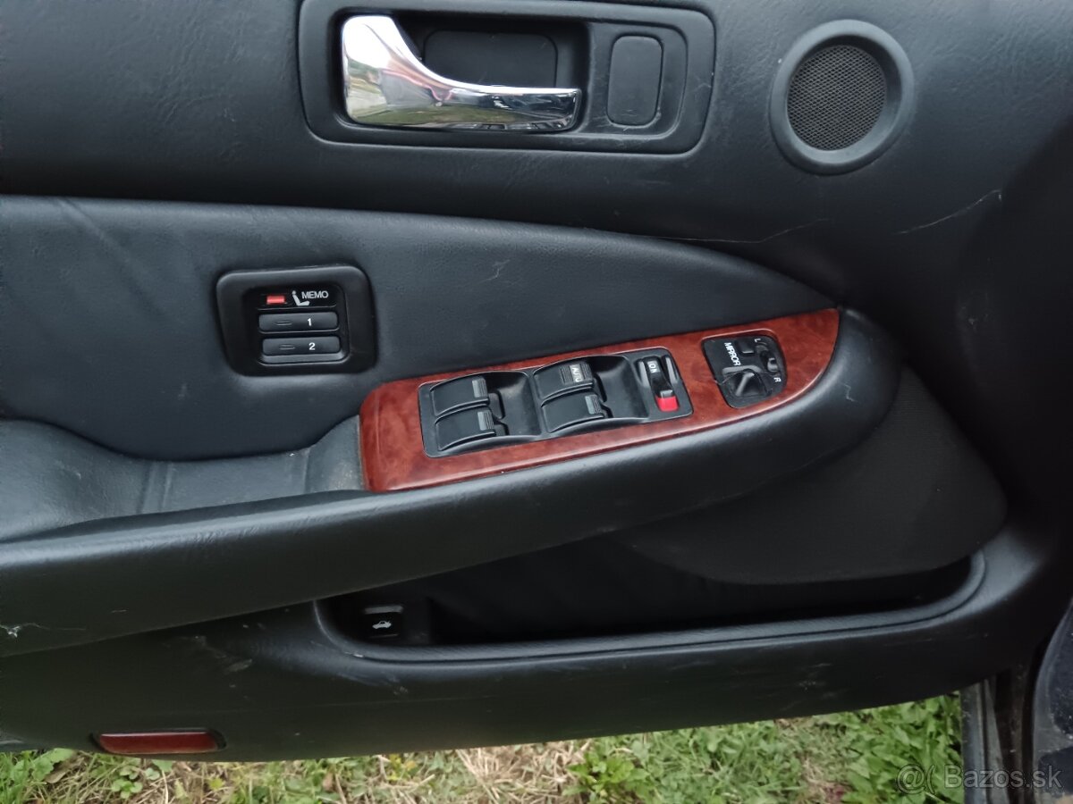 Honda legend 3.5i V6 151kw - 10