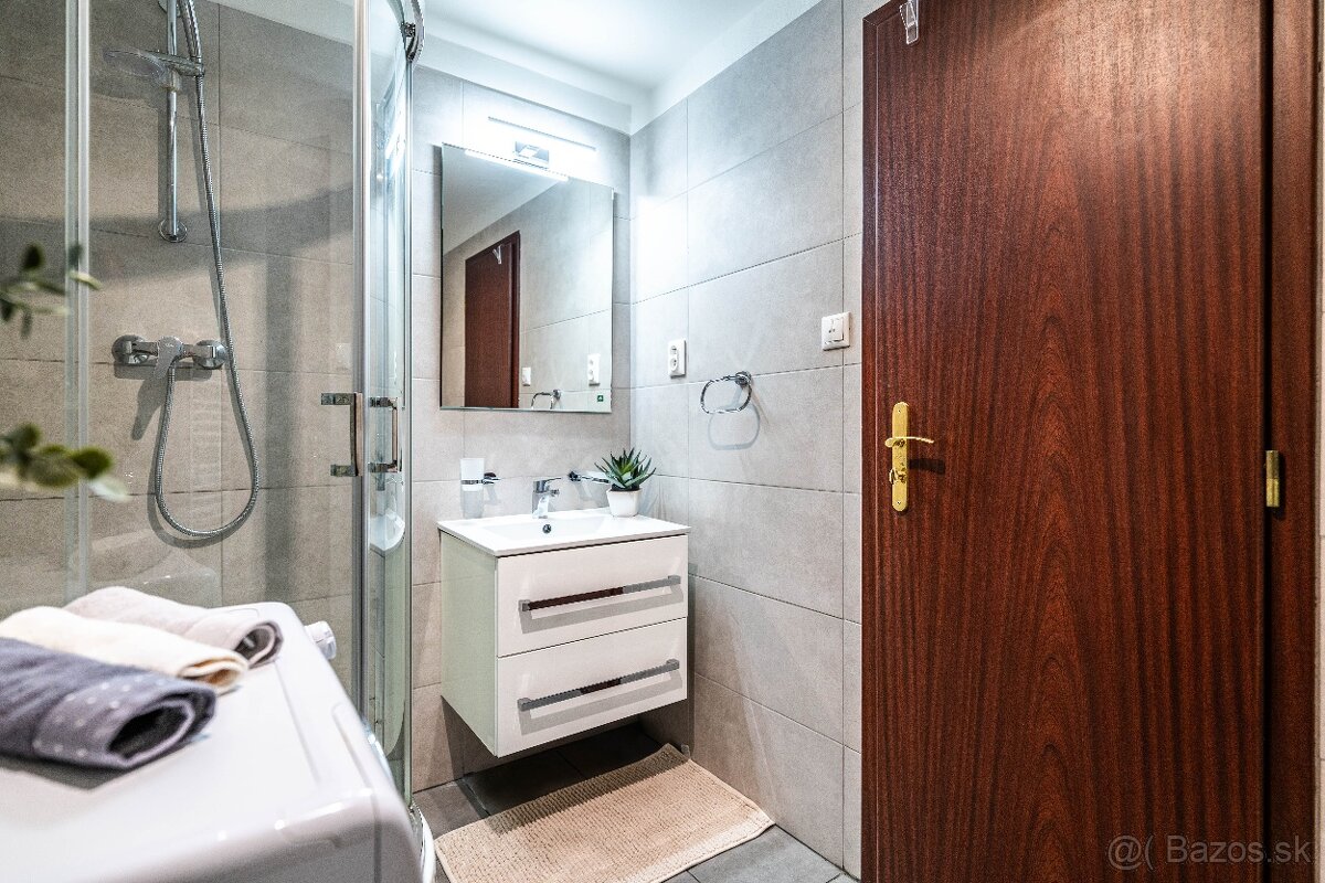 Predaj:1,5 izbový podkrovný mezonet, Košice-centrum, Štúrova - 10