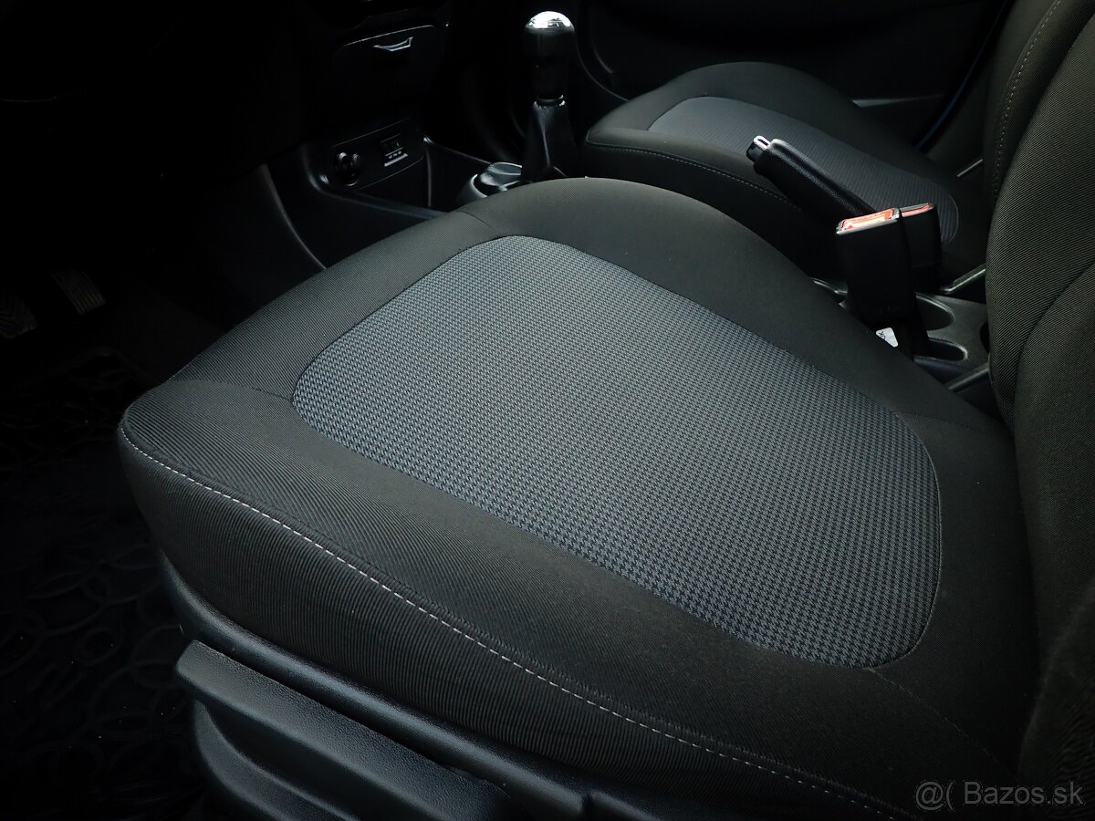 HYUNDAI i20 1.25 benzin - 83tis km-2014-LED-KLIMA-VYHREV SED - 10