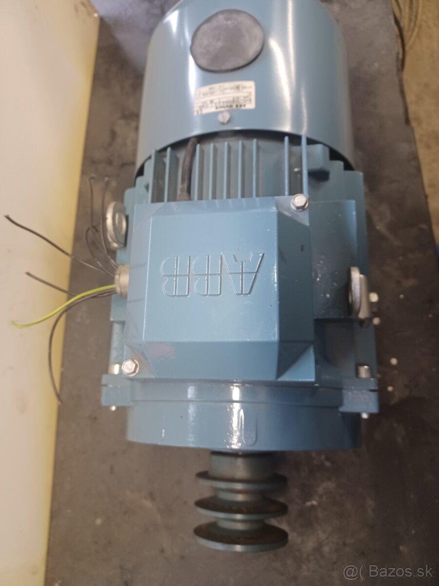 Elektromotor s brzdou - ABB Motors - 10